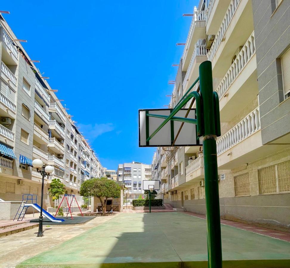 Torrevieja Comfortable Apartment Kültér fotó