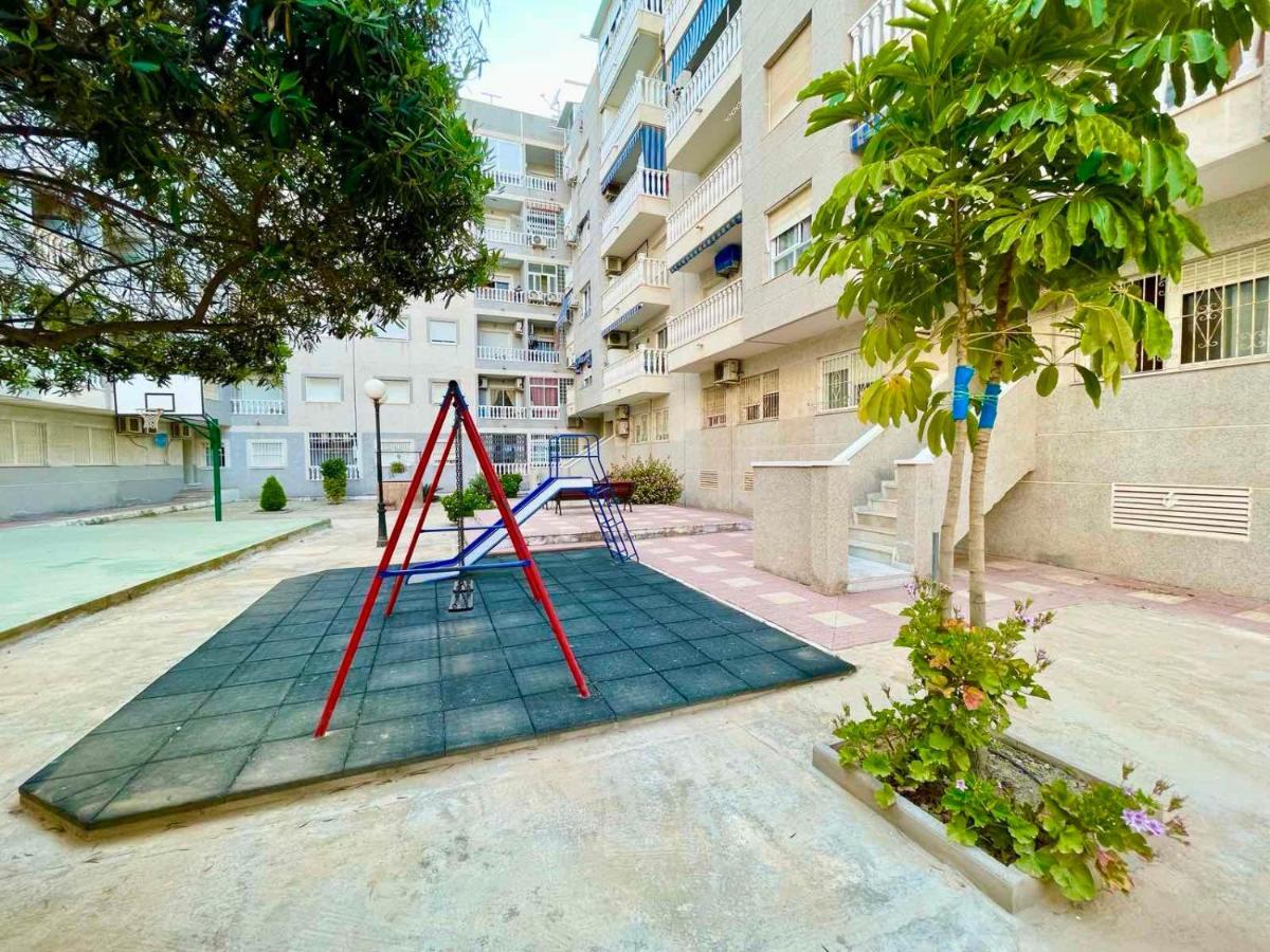Torrevieja Comfortable Apartment Kültér fotó