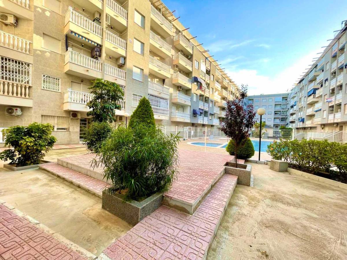 Torrevieja Comfortable Apartment Kültér fotó