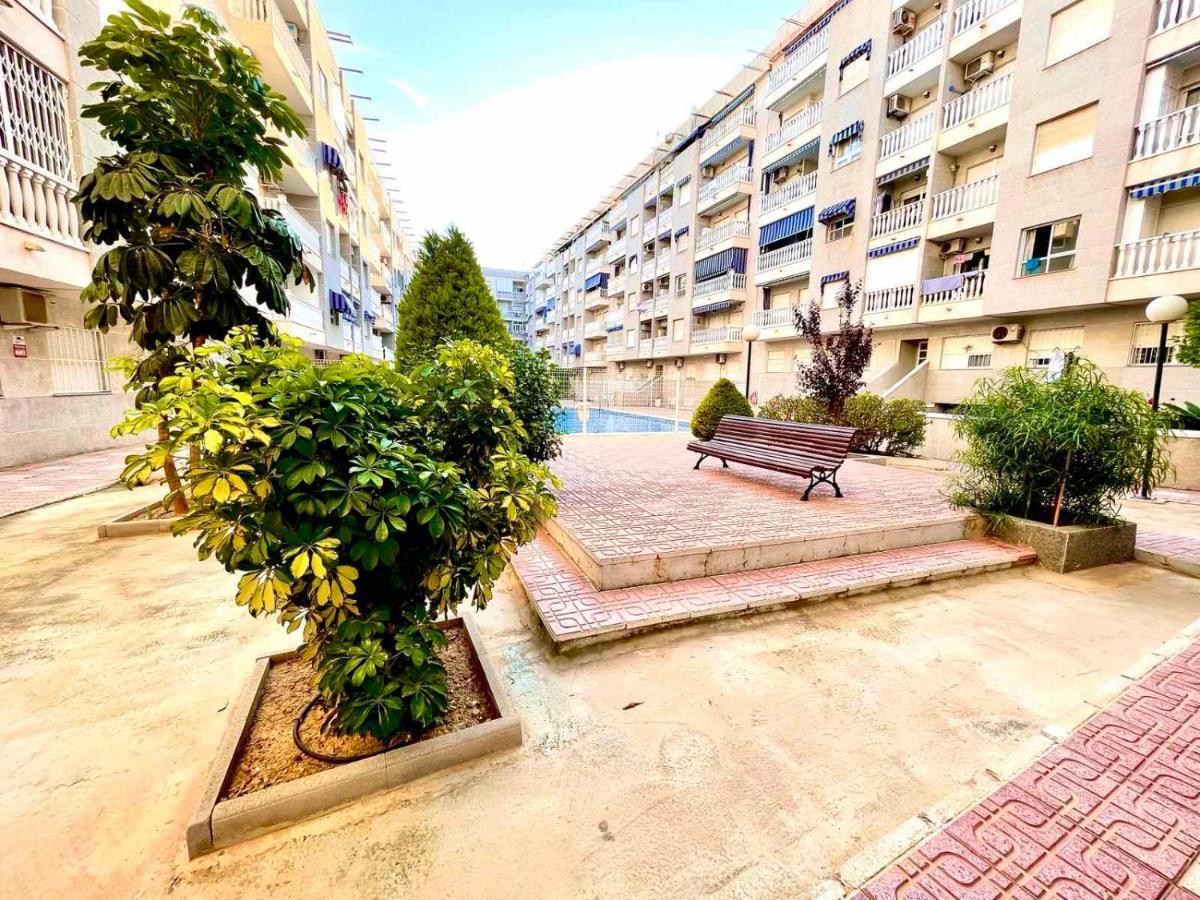 Torrevieja Comfortable Apartment Kültér fotó